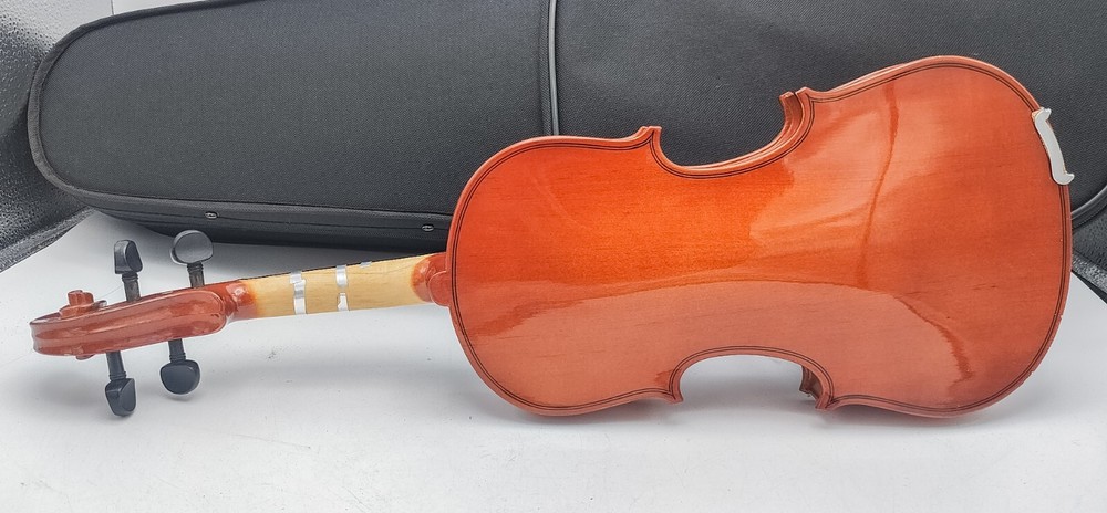 Unbranded 1/2 Size Violin w/ Case & Bow