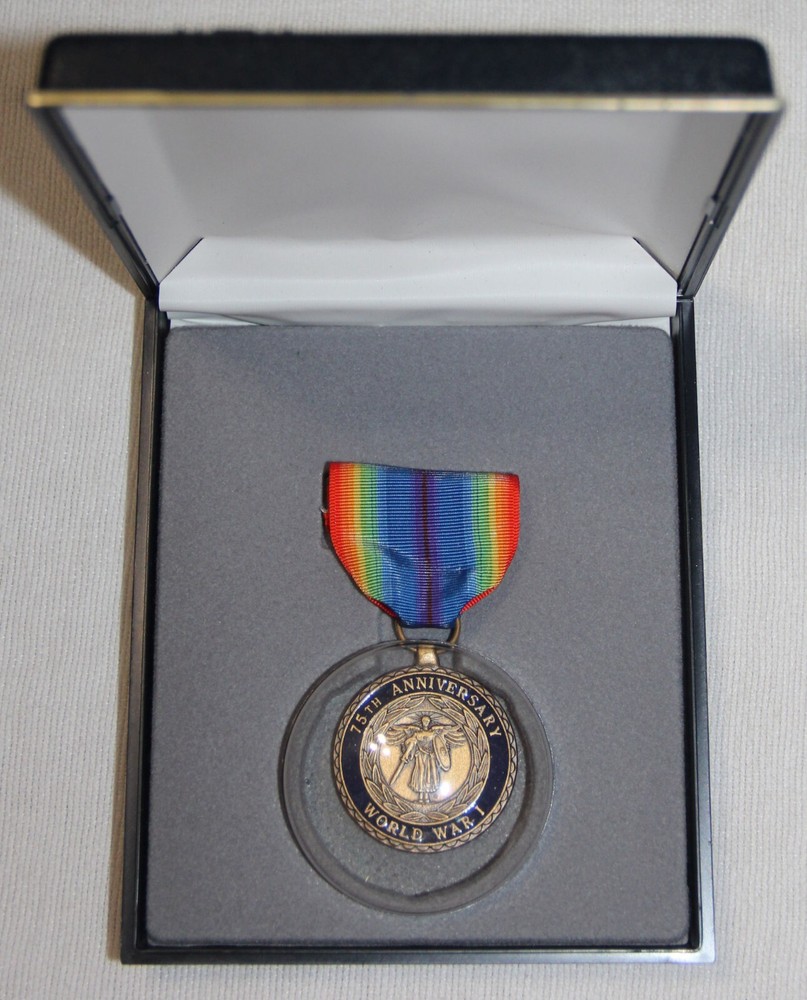 ORIGINAL WWI 75TH ANNIVERSARY CASED MEDAL