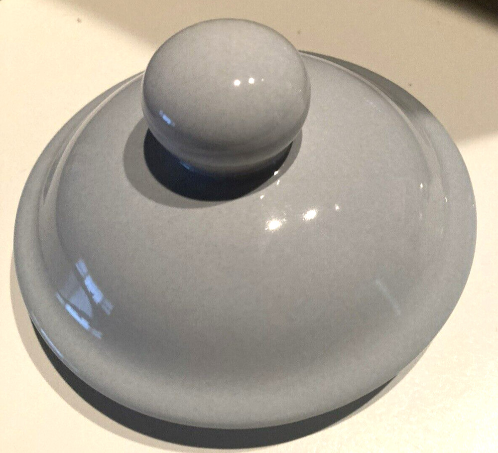 Pfaltzgraff "ESSENCE" Periwinkle Blue Beverage Server Pitcher LID - USA