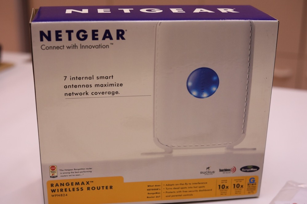 Netgear RangeMax Wireless Router WPN824