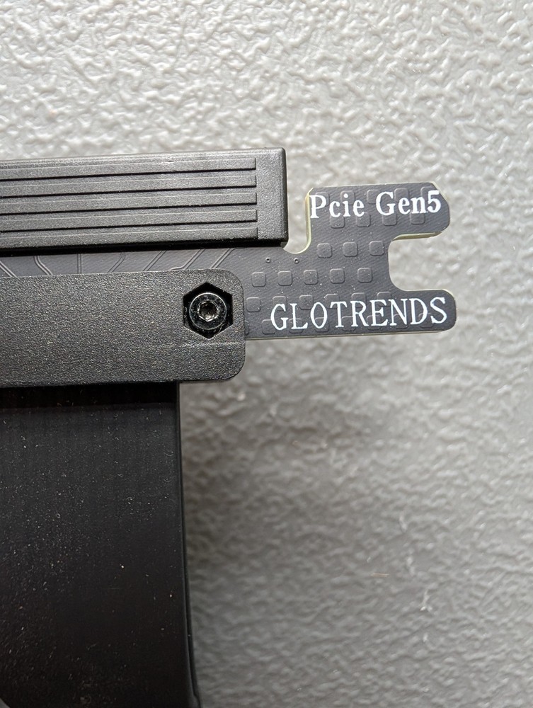 GLOTRENDS PCIe 5.0 3-Slot GPU Vertical Mount Riser Cable