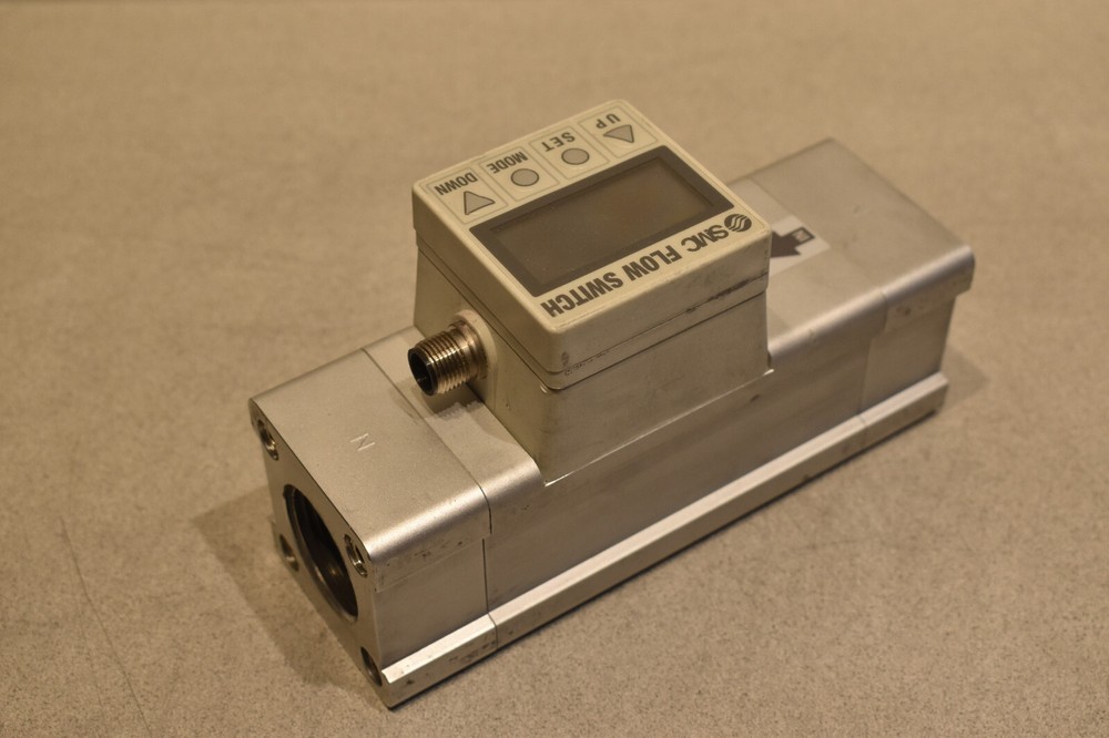 SMC PF2A703H-N10-29 DIGITAL FLOW SWITCH