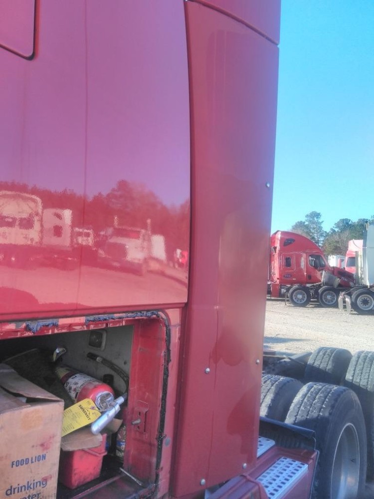 For 2011 VOLVO VNL SLEEPER FAIRING Left ,  GA