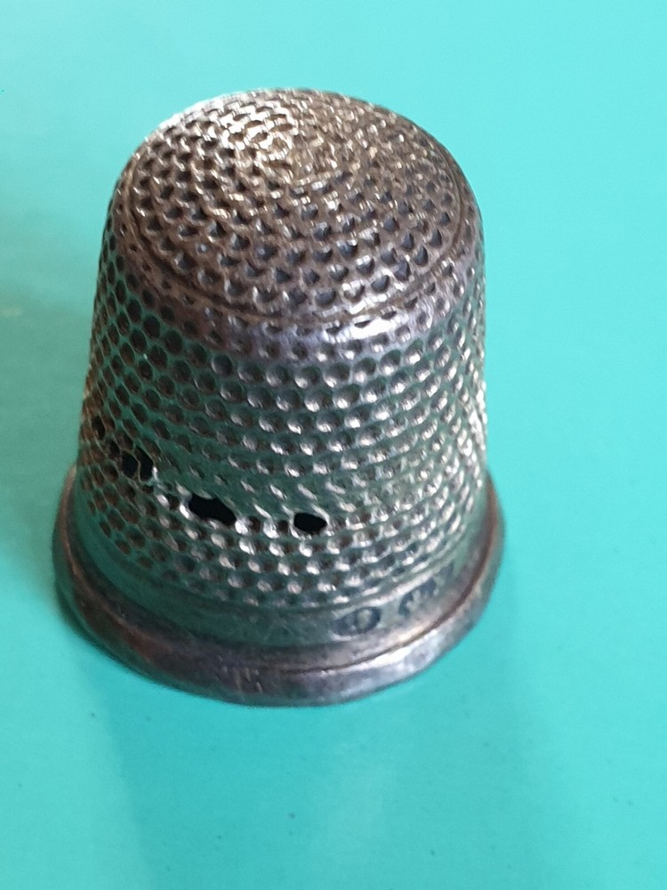 LF Marked Broken Antique Silver Thimble Birmingham Number 12 See Photographs