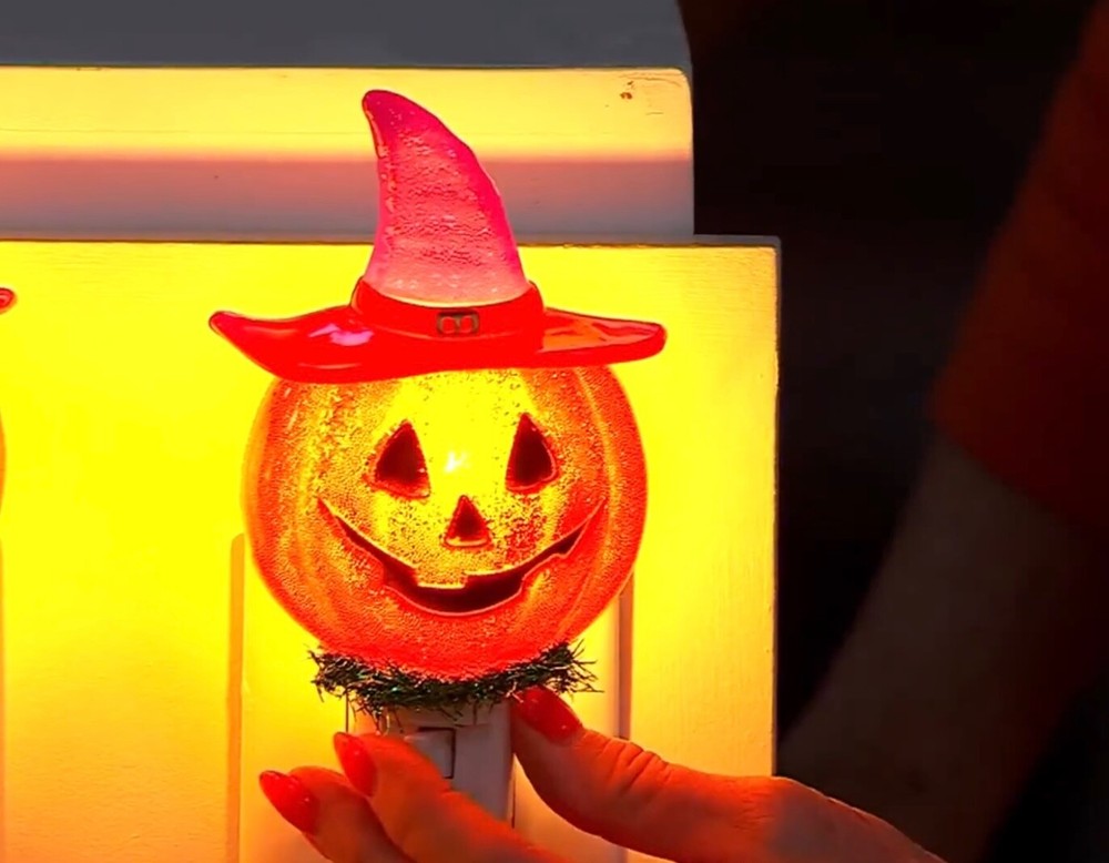 Bethlehem Lights Plug-In Halloween Jack-O-Lantern/ Pumpkin Night Light