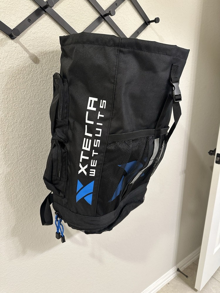 XTERRA Wetsuits Tri Pack Backpack Triathlon Transition Bag Black Blue NWT