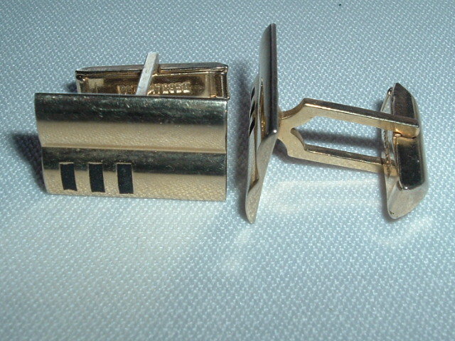 VINTAGE RECTANGULAR GOLD TONE BLACK ACCENT CUFF LINKS