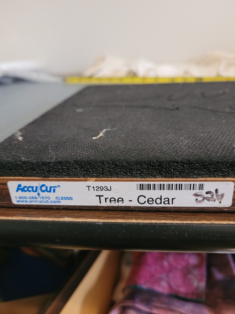 Accucut Cedar tree jumbo studio die