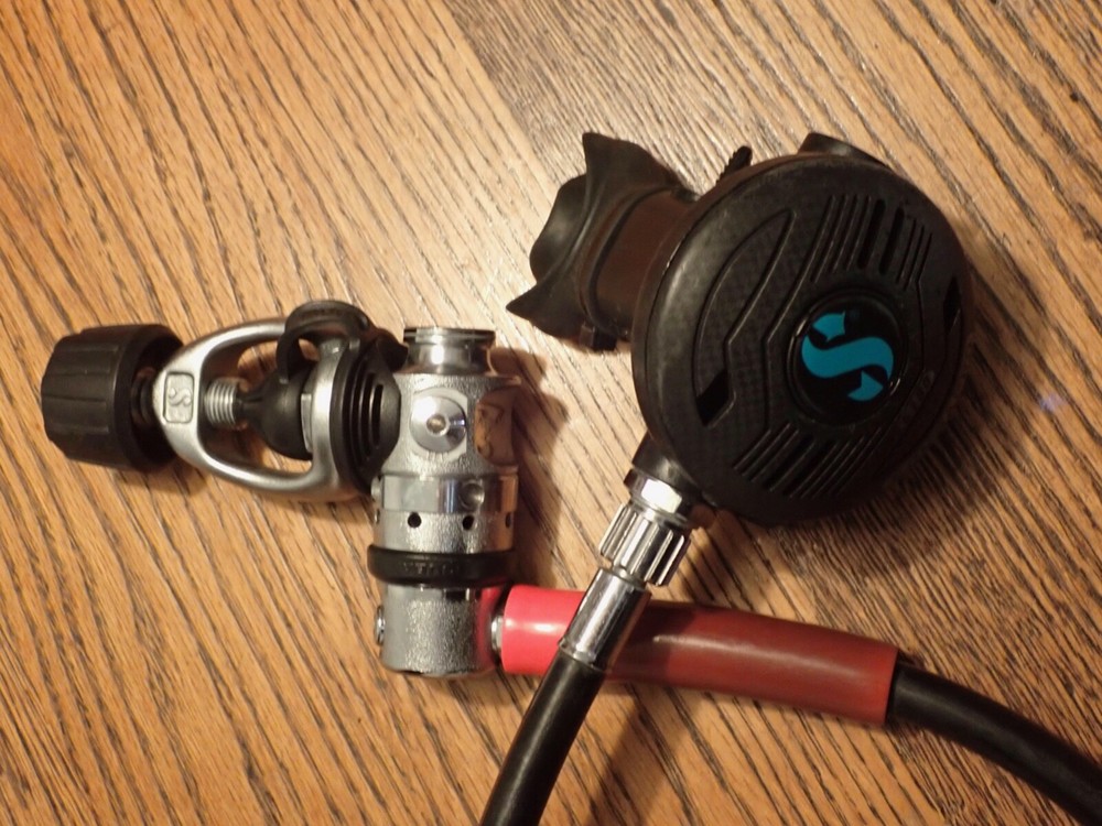 Scubapro MK20 / R190 SCUBA Regulator  Tests good