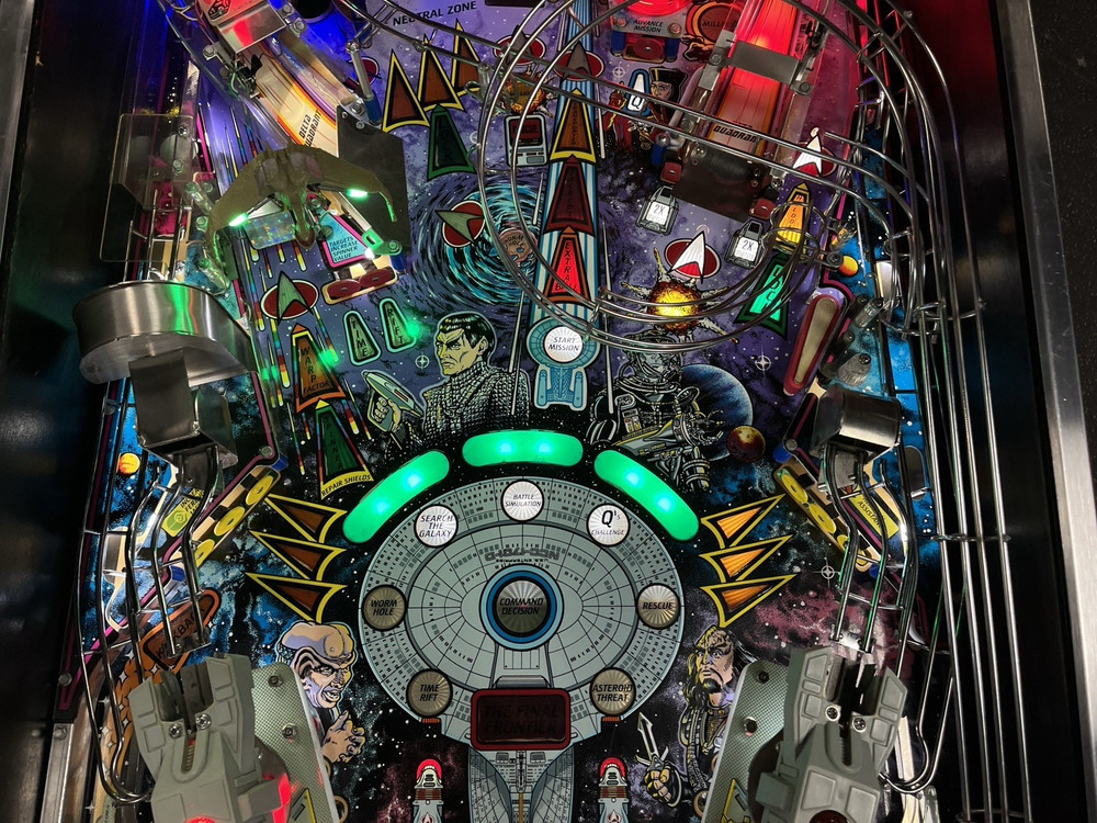STAR TREK NEXT GENERATION PINBALL MACHINE A BEAUTY FULLY REFURBUSHED