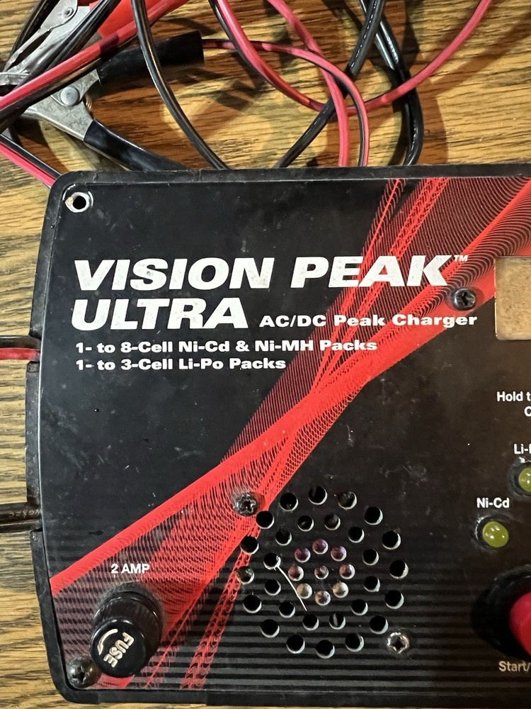 Dynamite Vision Peak Ultra Charger