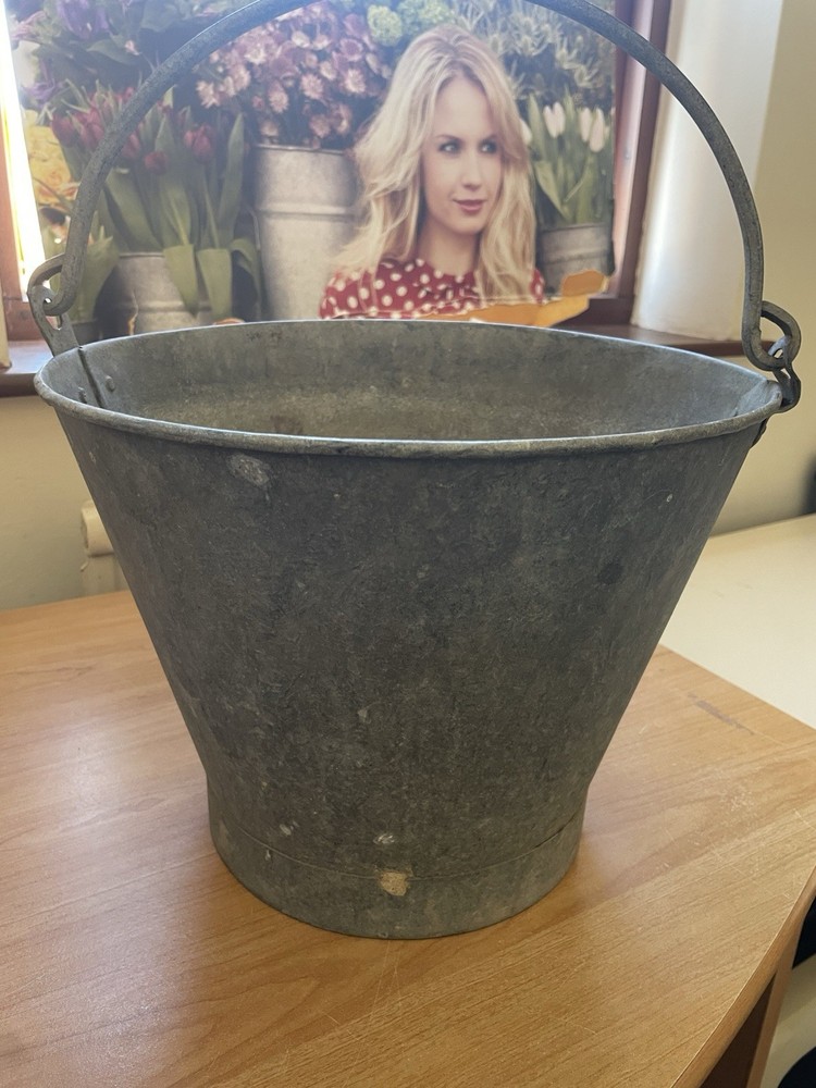 VINTAGE GALVANISED BUCKET