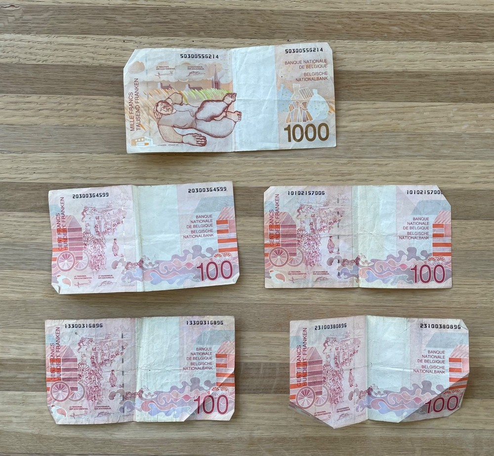 Belgian Franc Notes - 1 x 1,000, 4 x 100