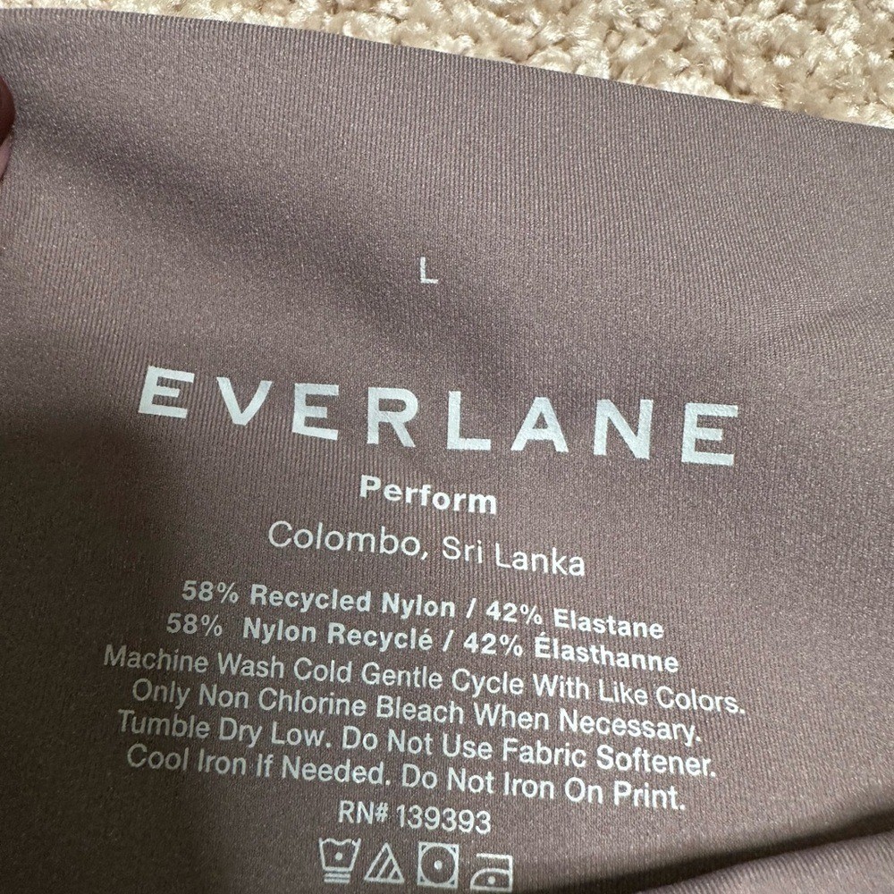 Everlane Perform Leggings