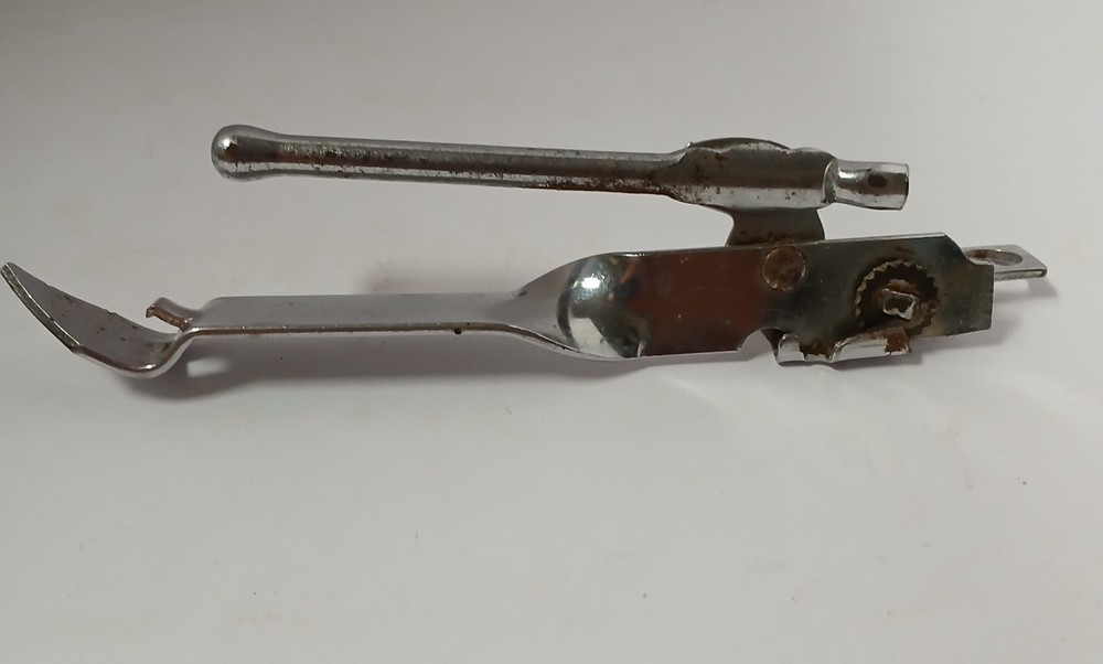 Vtg Can Openers (Manuel)