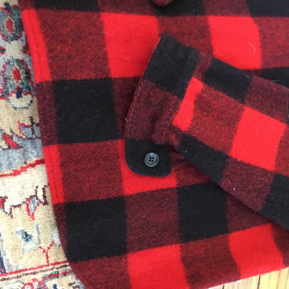 Woolrich Men's XL Red & Black Plaid Wool Button Up Jacket Excellent!