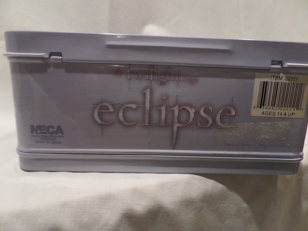 RARE TWILIGHT "ECLIPSE" METAL LUNCH BOX WITH MATCHING THERMOS BY NECA