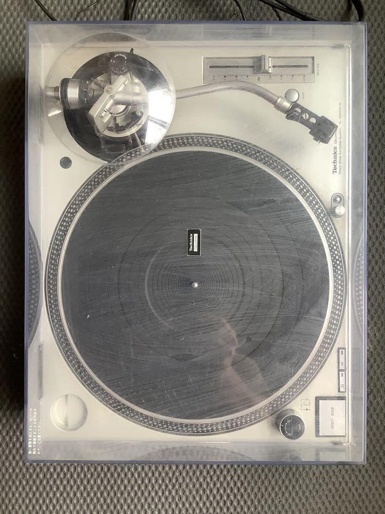 Technics Turntable Sl1200Mk3D