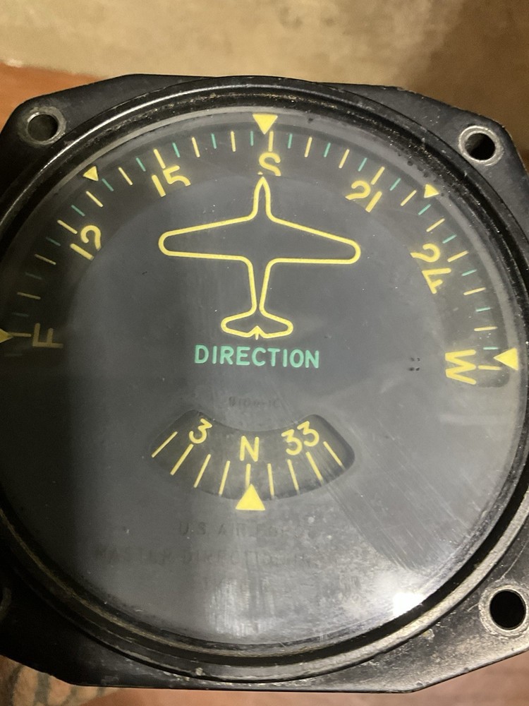 VINTAGE AIRCRAFT AUTOMATIC PILOT COMPONENT INDICATOR MASTER DIRECTION