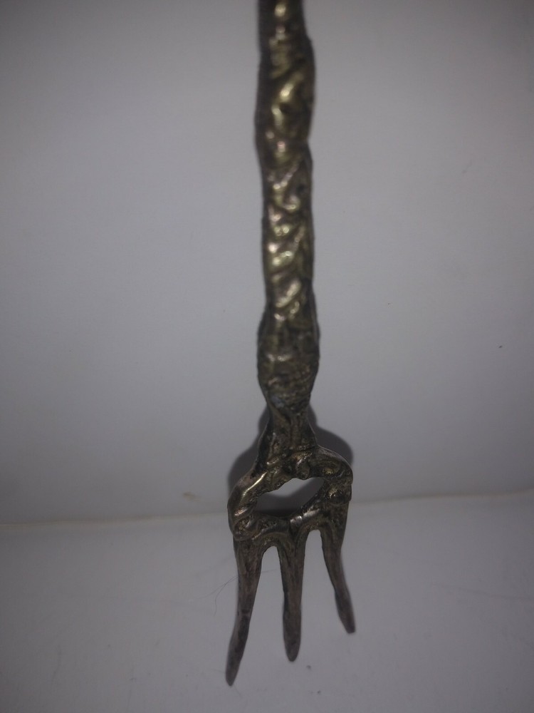 Antique ? Olive Fork Hor D'ouevres Fork w Crest ; Decorative Chic