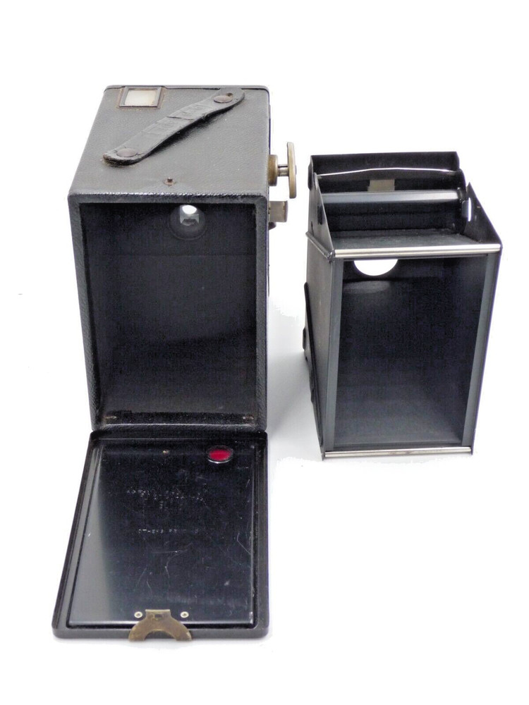Agfa Ansco D-6 Cadet box camera