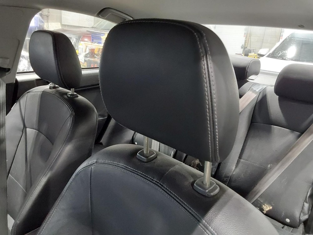 Used Headrest fits: 2016 Mitsubishi Lancer  Grade A