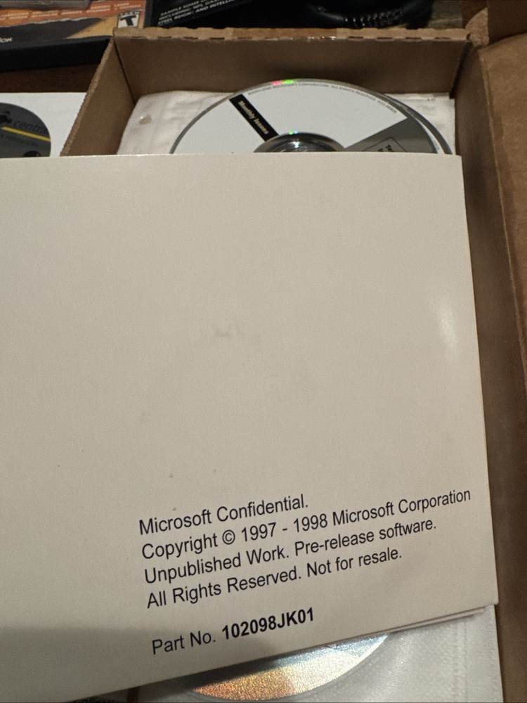 Microsoft Office 2000 Beta 2 Build 2221B from Oct 1998 MSDN Extras Technet Lot