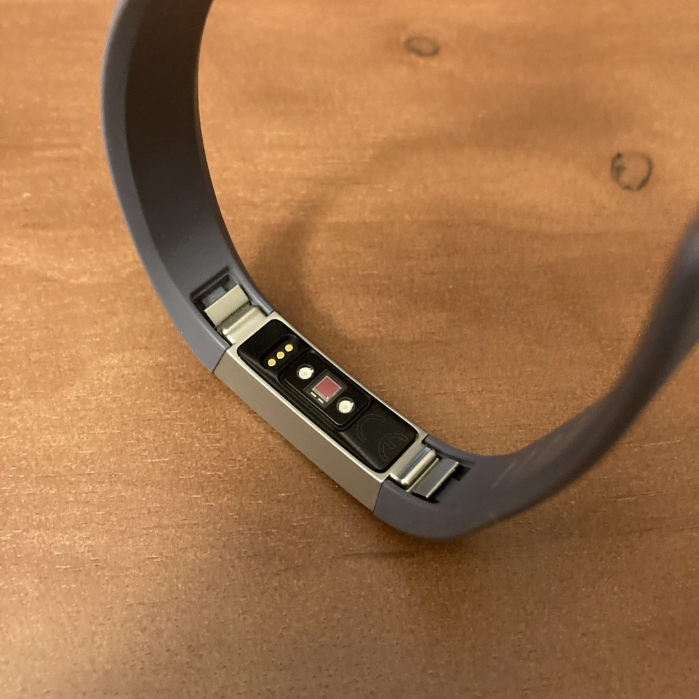 Fitbit Alta HR Activity Tracker FB408 Gray No Charger Tested Works