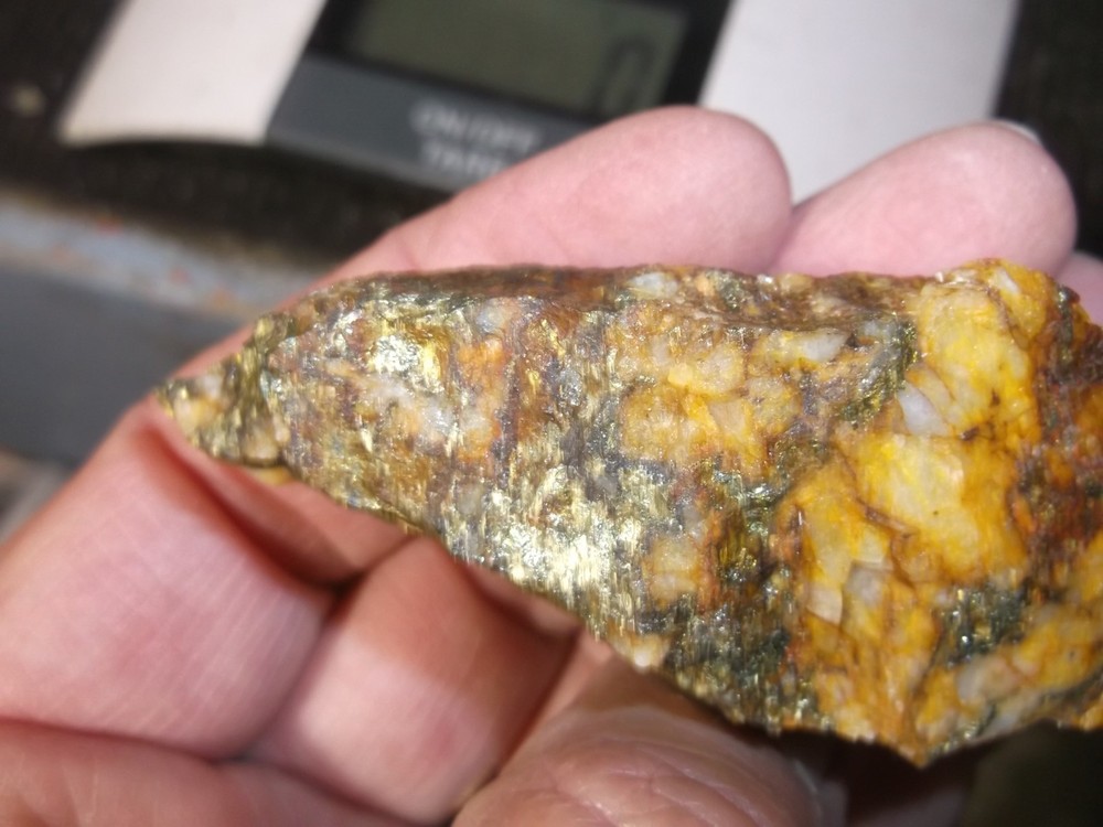 gold silver copper ore, 100 grams samples ,ore high grade .