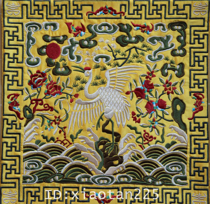 MD023 Chinese silk handmade embroider Decoration--Crane