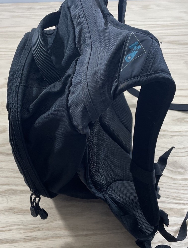 Lowe Alpine Echo 20 Daypack Backpack Black Waist Belt