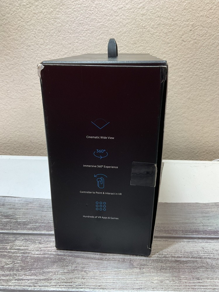 Samsung SM-R324 Gear VR W/Controller Powered by Oculus