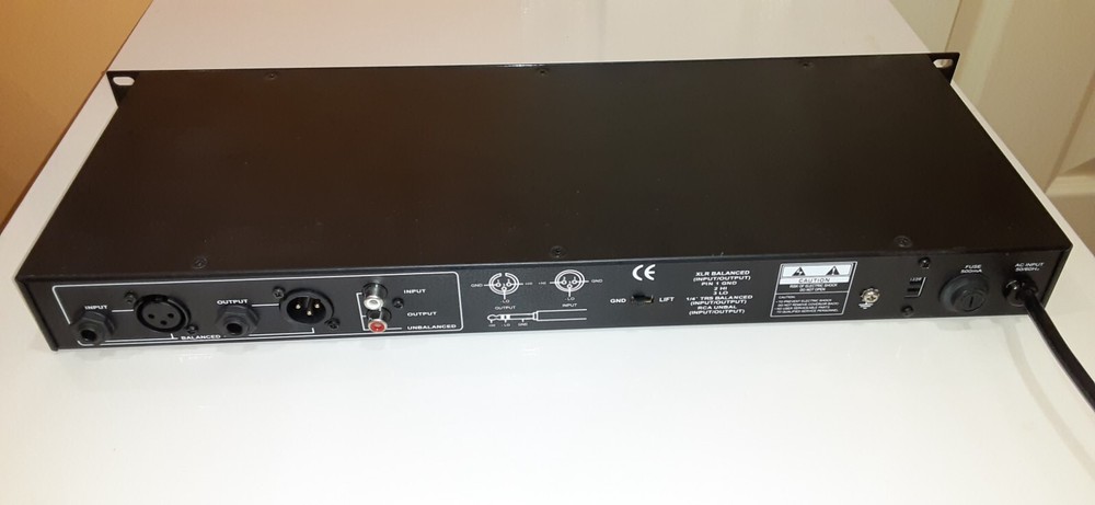 ART EQ-351 31-BAND 1/3 OCTAVE GRAPHIC EQUALIZER - USED