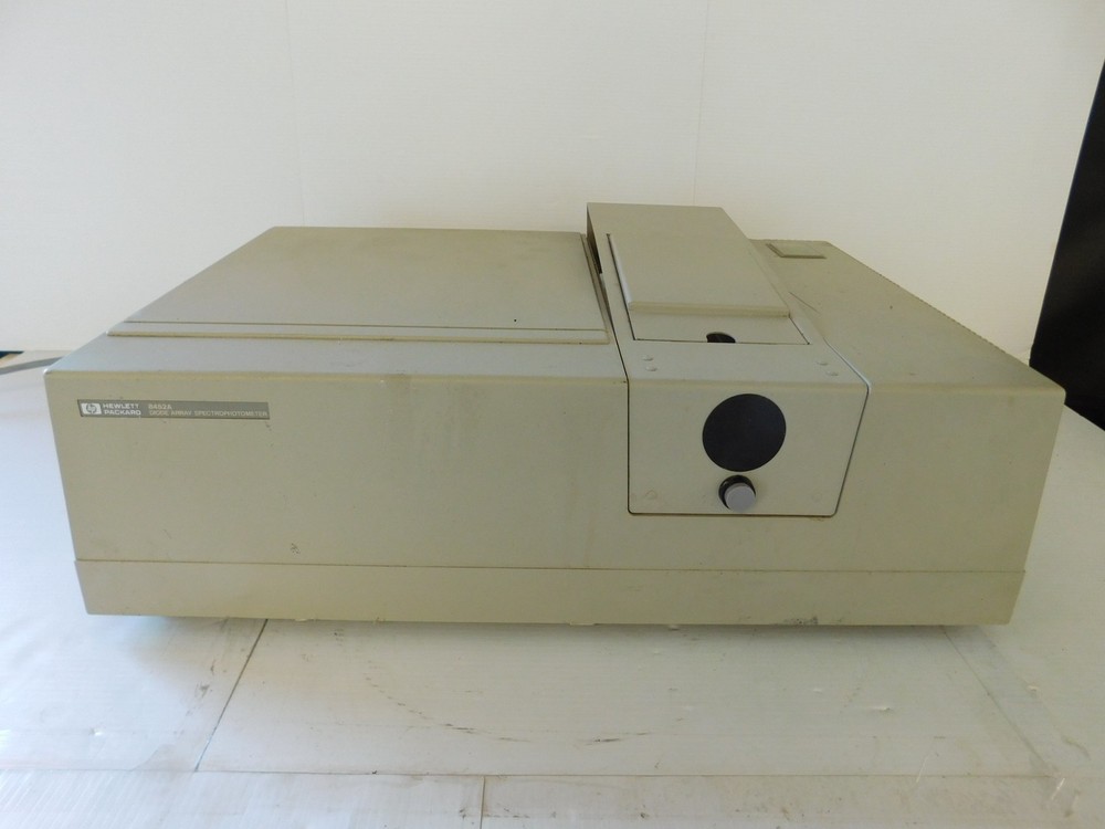 Hewlett Packard HP Diode Array Spectrophotometer 8452A   (QXG94)