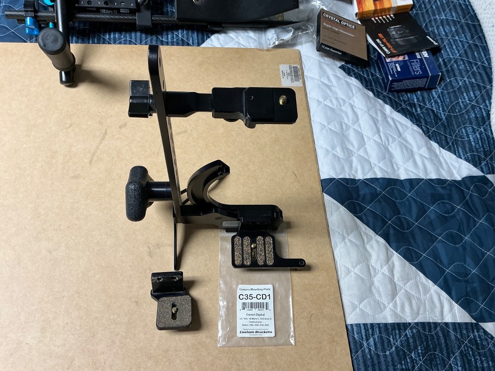 Custom Brackets camera rotation stand
