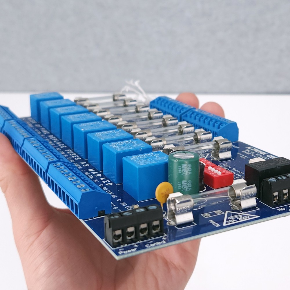 Altronix ACM8 Power Controller Board 8 Fused Outputs