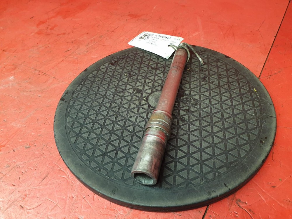 YAMAHA XJR 1300 2009 FRONT SPINDLE