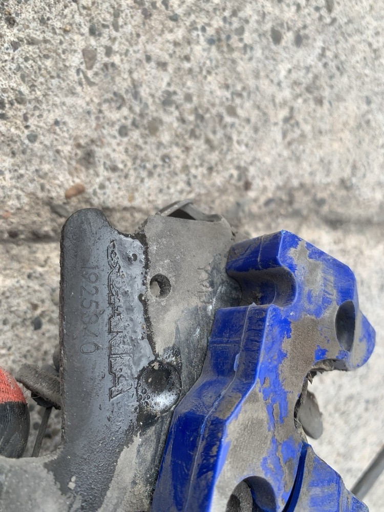 Scania R Grill Lock Set