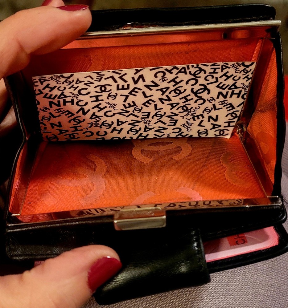 Authentic CHANEL CC Cambon leather quilted compact wallet