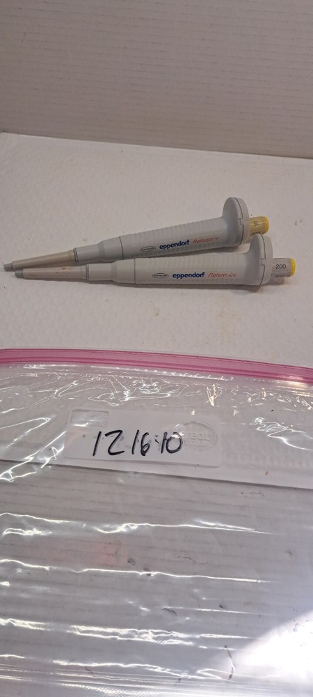 lot of 2 Eppendorf Reference 200 ul Pipette