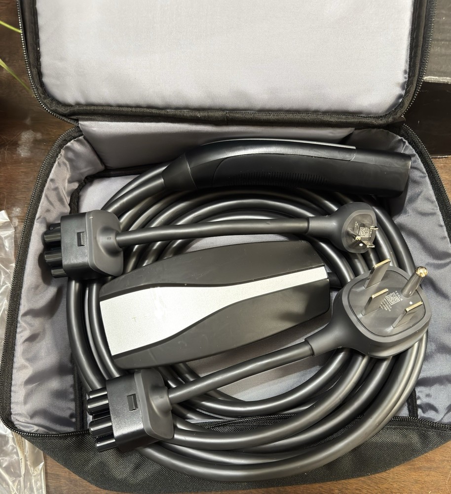 Tesla Mobile Connector