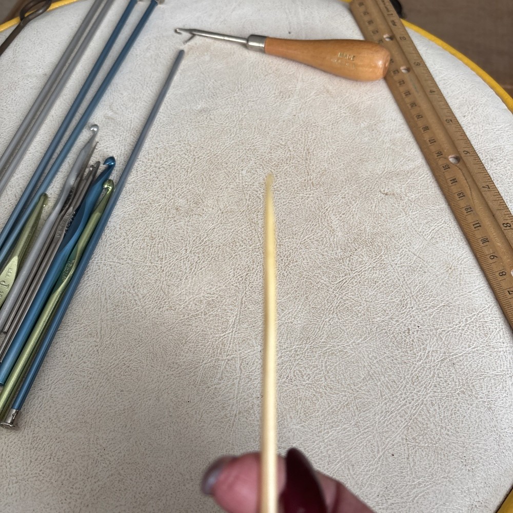 Vintage Bone Crochet Hook Size 4