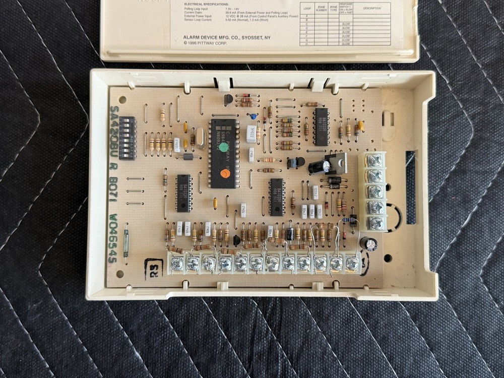 Ademco 4208U Universal 8-Zone Expander Module USED