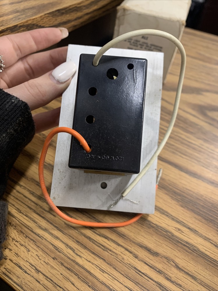 Hunt Electronics Model ALI Remote Light Level Indicator