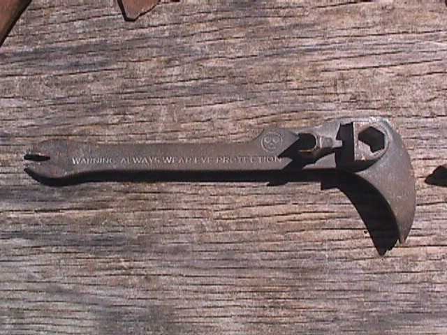 RUSTY Multi Tool Axe Hatchet Nail Puller Pry Bar Claw Hammer BROKEN DAMAGED LOT