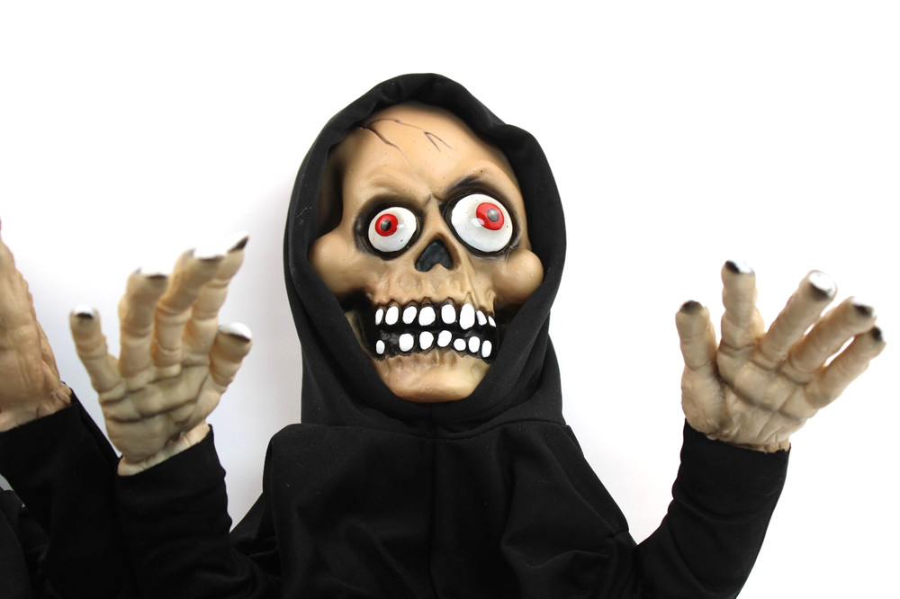 Halloween Vampire & Skeleton Hanging Decor Rubber Face and Hands
