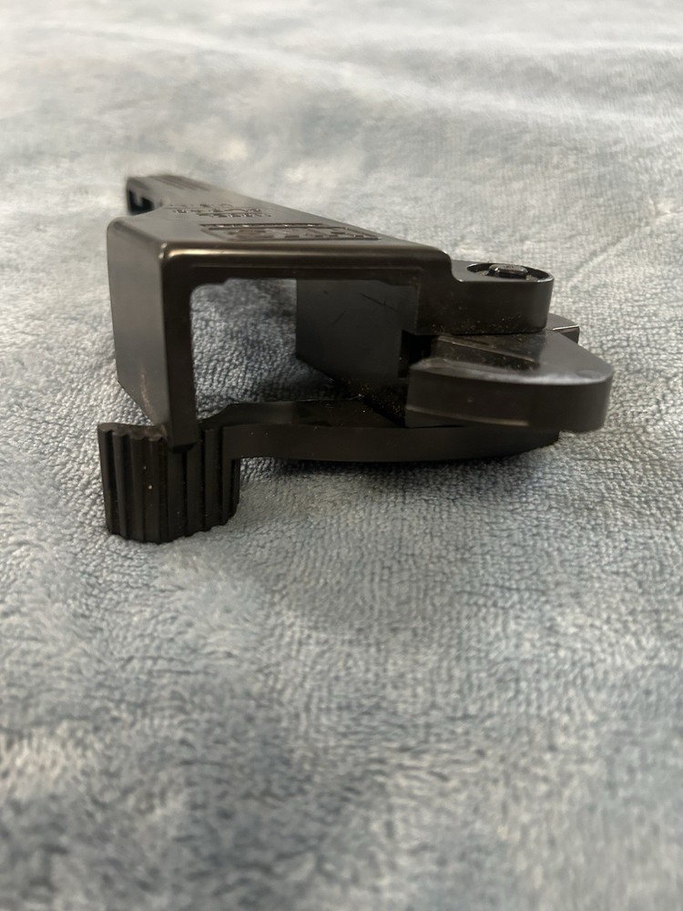 HKS Magazine Speedloader Model GL-940 Pre-owned