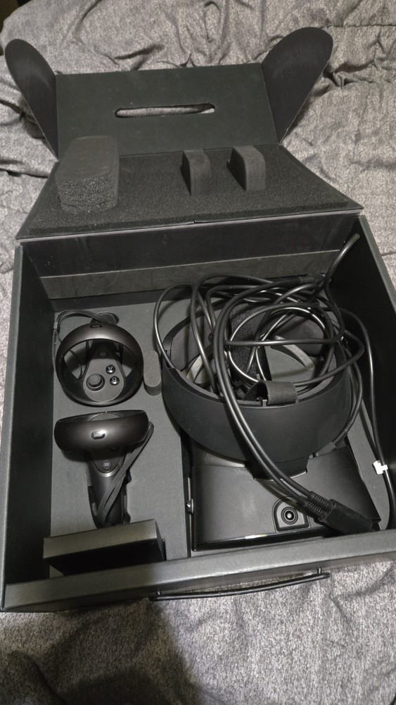 Ocular Rift S VR Headset - Pc Powered - Good Condition