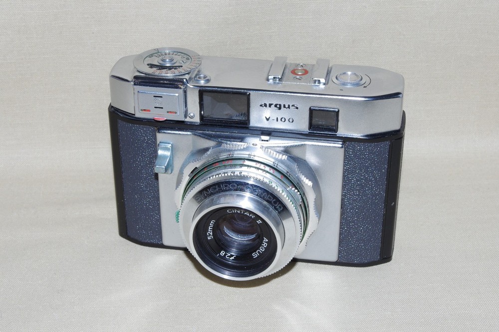 Mint Fully Functional Argus V-100 Camera, Leather Case, 30 Day Return