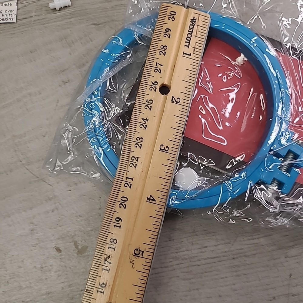 Susan Bates Peg-It Knitting Counter & Assorted Hoops Plastic Metal